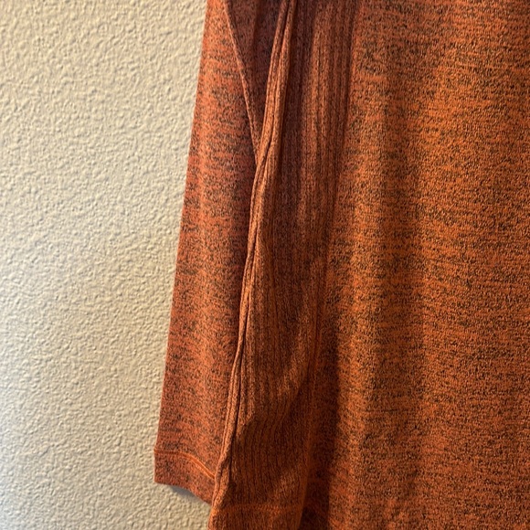 Chicos Zenergy Orange Vneck size 0 (4/6) - Picture 2 of 5
